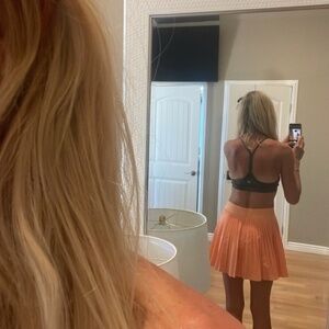 Like new Alo skirt in coral pickleball golf tennis